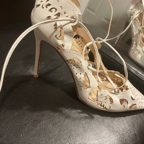 Louis Vuitton red bottoms - Picture 4 of 4